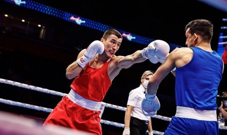Прямая трансляция полуфинальных боев «малого ЧМ» по боксу с участием казахстанцев