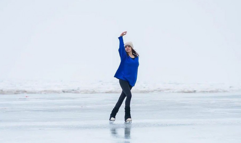 ВИДЕО. Казахстанская фигуристка исполнила рискованный номер на льду Капшагая