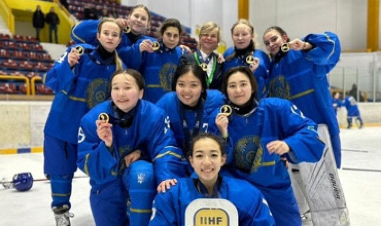 Сборная Казахстана одержала пятую победу на ЧМ по хоккею среди девушек U-18 и пробилась в группу А