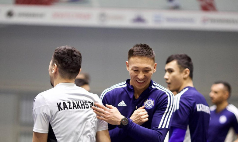 Фоторепортаж с тренировки сборной Казахстана перед решающим матчем отбора на чемпионат мира
