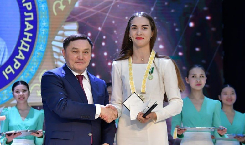 Казахстанская боксерша получила 8 миллионов тенге за медаль ЧМ-2023