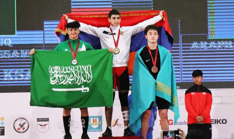 Казахстанский тяжелоатлет завоевал «бронзу»‎ на чемпионате мира среди юношей