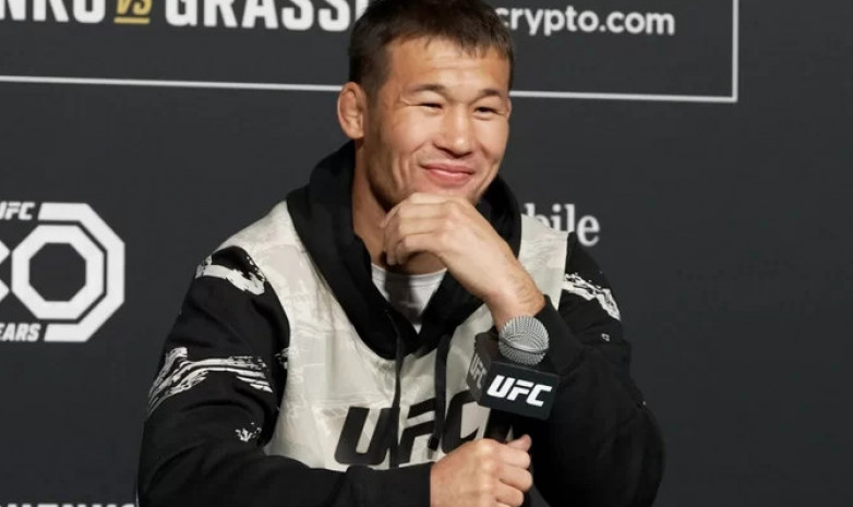 Непобежденный казахстанец высказался о неожиданной ситуации на взвешивании перед боем на турнире UFC 285
