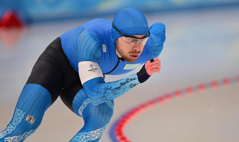 Казахстанский конькобежец стал 17-м на дистанции 1500 м на ЧМ в Херенвене
