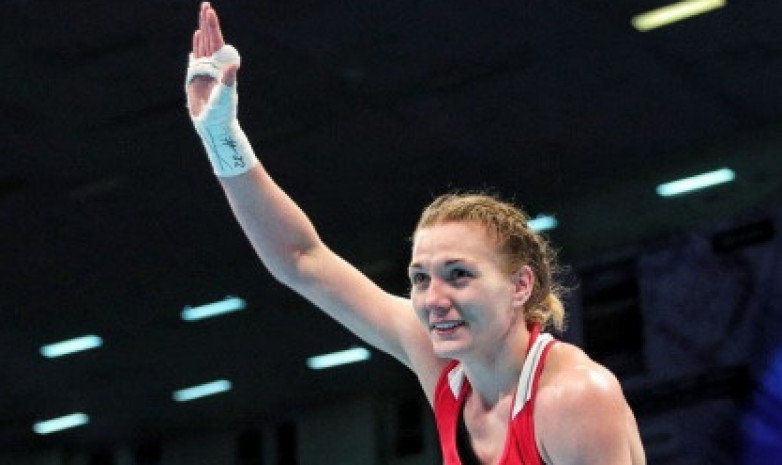 Казахстанка одержала тяжелую победу в 1/8 финала ЧМ по боксу в Индии