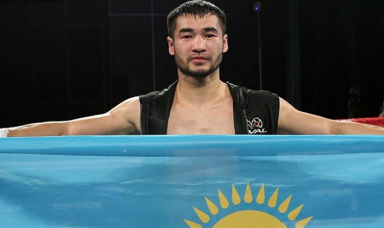 Казахстанский боксер прошел взвешивание перед боем в Санкт-Петербурге