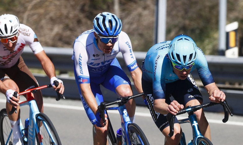 Испанский гонщик «Астаны» стал 26-м на третьем этапе «Тура Страны Басков»