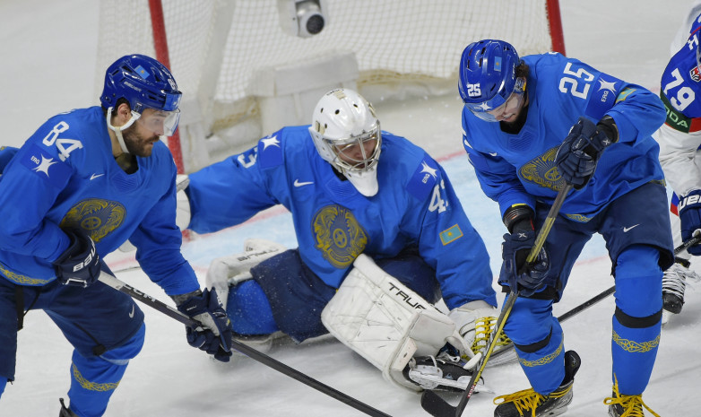 «Бьются, стараются, играют за страну». Хоккеист из системы клуба НХЛ оценил игру сборной Казахстана на ЧМ-2023