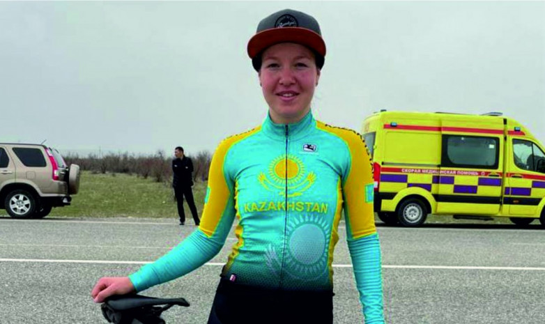 Рината Султанова стала второй на однодневной велогонке в Узбекистане