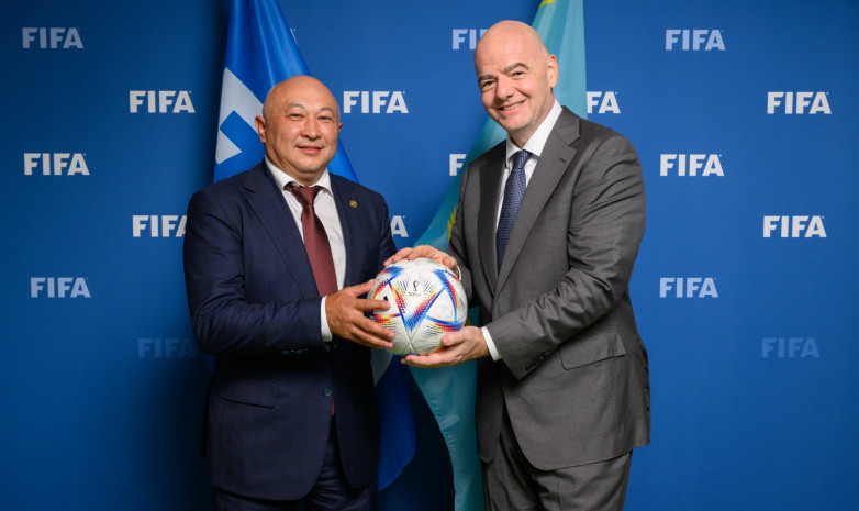 Президент ФИФА прибыл в Казахстан