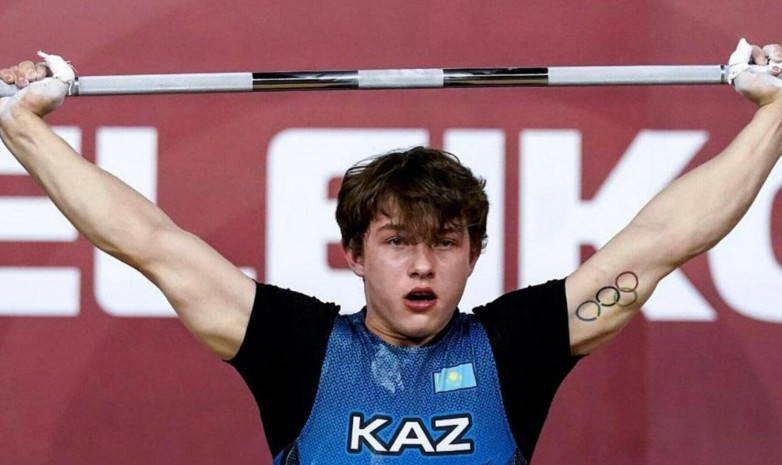 Молодой казахстанец стал бронзовым призером ЧА-2023 по тяжелой атлетике. ВИДЕО