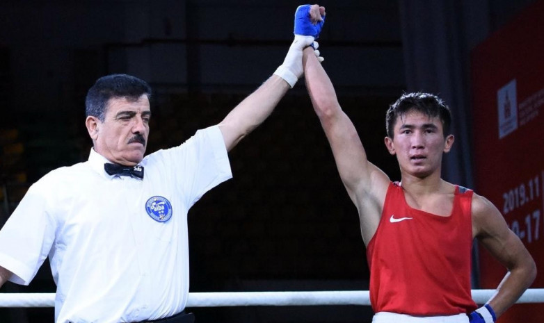 Видео полного боя Махмуда Сабырхана против экс-чемпиона за выход в финал ЧМ-2023 в Ташкенте