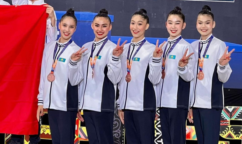 Казахстанские «художницы» стали призерами чемпионата Азии в групповых упражнениях
