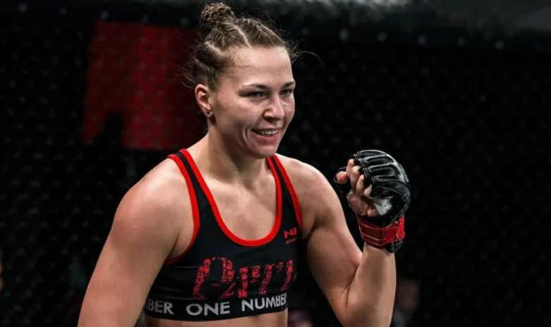 Эффектно дебютировавшая в UFC уроженка Казахстана назвала сильнейшую женщину в ММА