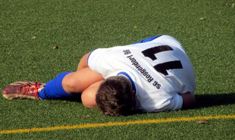Видео. 15-летний футболист погиб после массовой драки в ходе матча в Германии