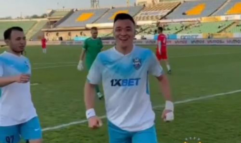 Казахстанец попал в самый популярный футбольный паблик мира 433