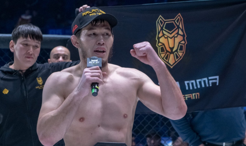 Уникальный чемпион из Казахстана сделал заявление о бое с известным российским бойцом 
