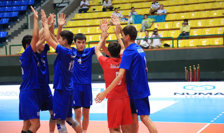 Юношеская сборная Казахстана по волейболу обыграла Японию на чемпионате Азии в Ташкенте