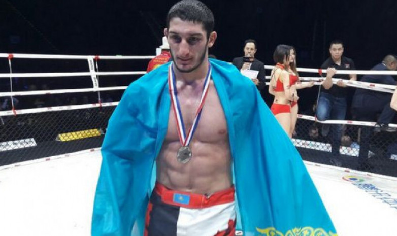 «Очень грамотно выступил». Казахстанский боец ММА оценил дебют Азата Максума в UFC
