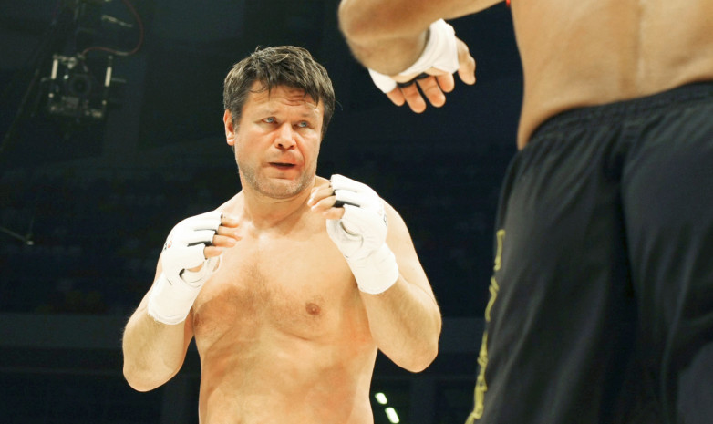 Бывший чемпион UFC назвал Федора Емельяненко «повторюшкой — дядей хрюшкой»