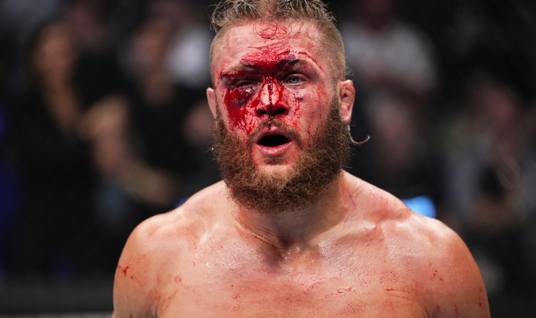 Уроженец Казахстана из UFC раскрыл, что сказал маме, когда Гейджи разбил ему лицо в кровь