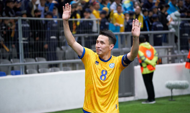 Касым-Жомарт Токаев наградил трех футболистов сборной Казахстана