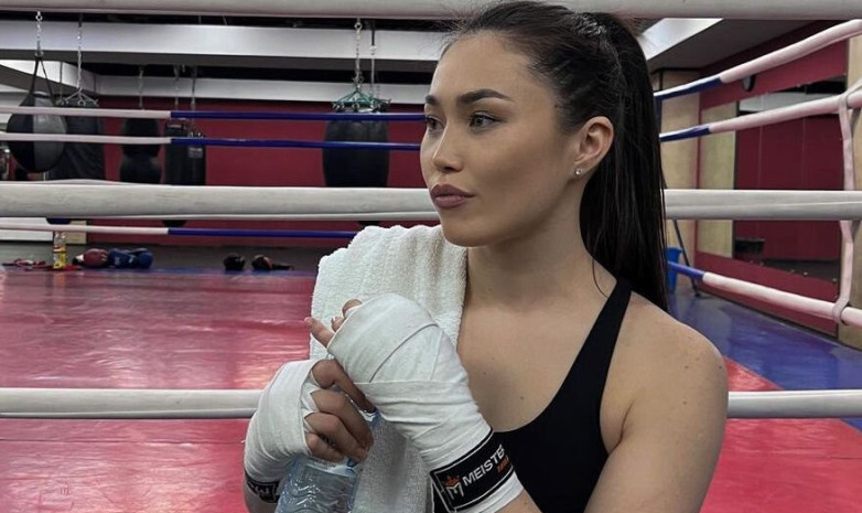 Видео досрочной победы красавицы из Казахстана на вечере бокса в Алматы
