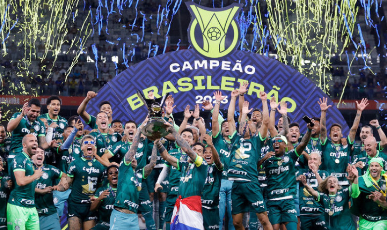 «Палмейрас» в 12-й раз стал чемпионом Бразилии по футболу