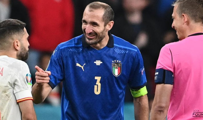 Легенда «Ювентуса» и сборной Италии завершил карьеру