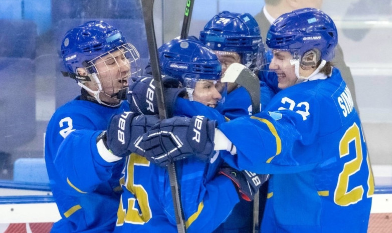 ВИДЕО. Казахстанские хоккеисты исполнили национальный гимн а капелла на МЧМ-2024