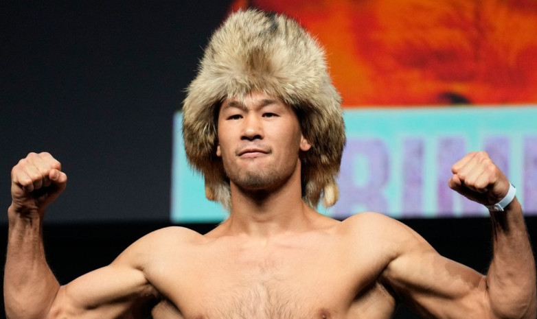 ВИДЕО. Шавкат Рахмонов вернулся в Казахстан после шестой победы в UFC