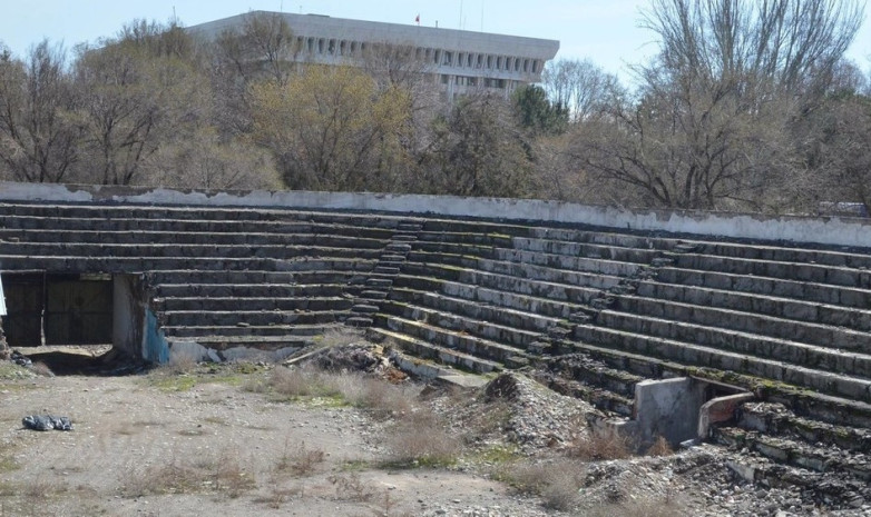 Мэрия Бишкека хочет передать малу арену стадиона «Спартак» в муниципальную собственность