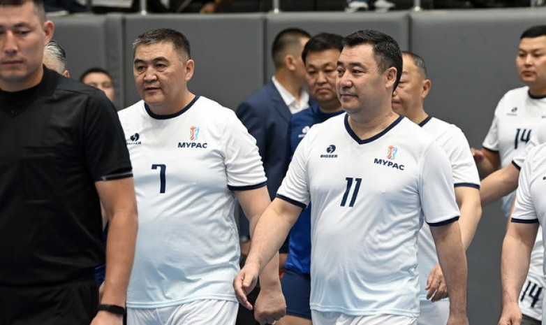 Садыр Жапаров предложил Камчыбеку Ташиеву стать президентом Кыргызского футбольного союза