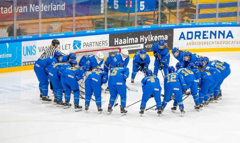 ВИДЕО. Женская сборная Казахстана (U18) одержала первую победу на ЧМ по хоккею
