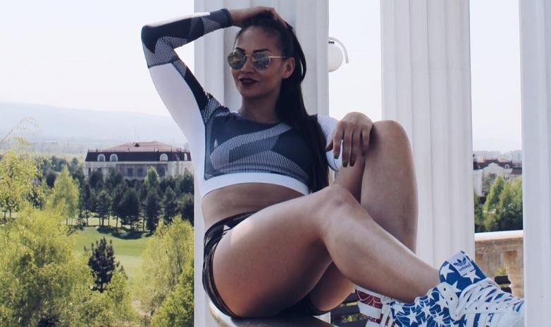Сексуальная рекордсменка Казахстана показала горячий танец