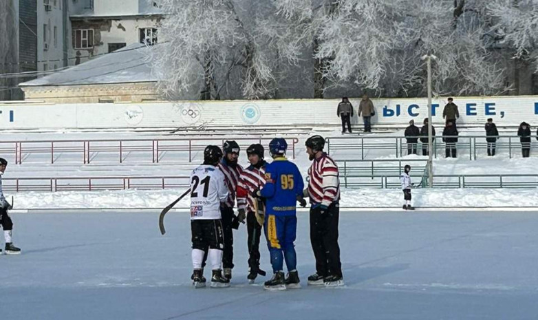Допты хоккей: «Ақжайық» тартысты матчта қарсыласына есе жіберді