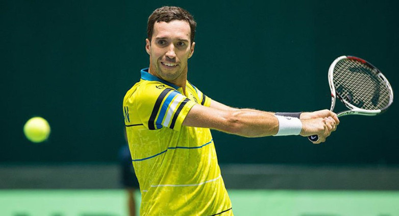 Теннисист из Казахстана уверенно вышел во второй круг турнира в Тенерифе