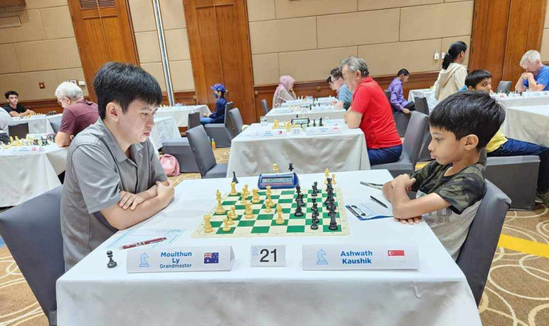 8-летний вундеркинд из Сингапура установил шахматный рекорд, победив гроссмейстера на 30 лет старше себя