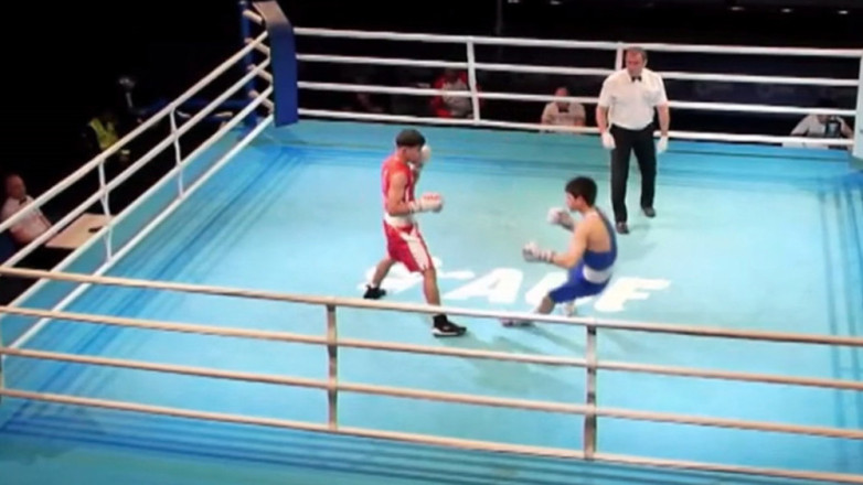 Санжай Сейдакматов нокаутировал таджикистанца на турнире в Баку. ВИДЕО