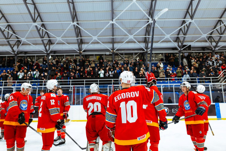 Сборная Кыргызстана завоевала серебро чемпионата мира в Бишкеке
