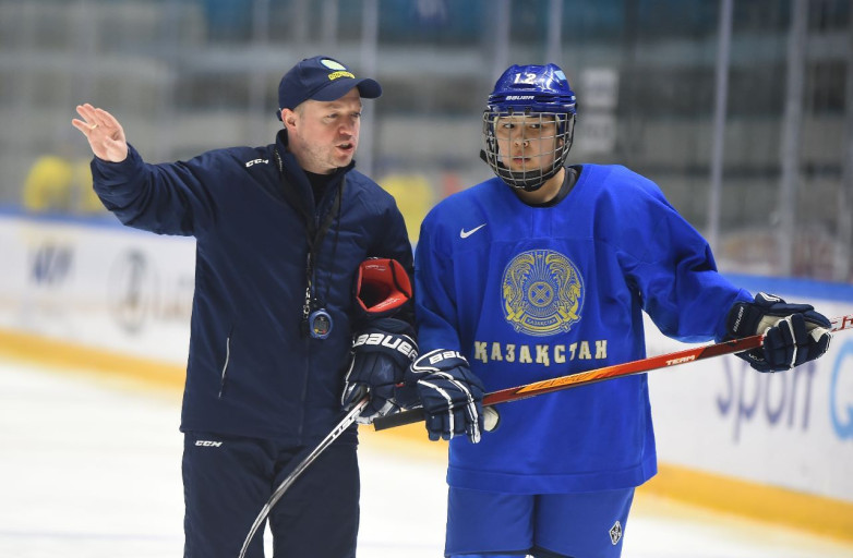 Стал известен состав женской сборной Казахстана на ЧМ-2024 по хоккею