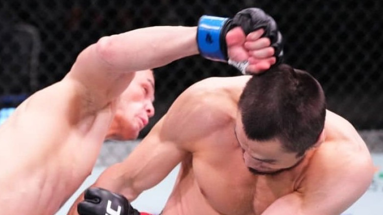 «Умар просто не стал рисковать». Казахстанский боец оценил дебют одноклубника в UFC