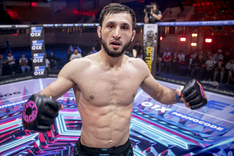 Өзбек файтері OCTAGON лигасындағы жекпе-жегі алдында UFC-дің бұрыңғы чемпионымен жаттығып жүр