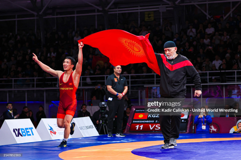 Кыргызстанцы завоевали 14 медалей на чемпионате Азии в Бишкеке