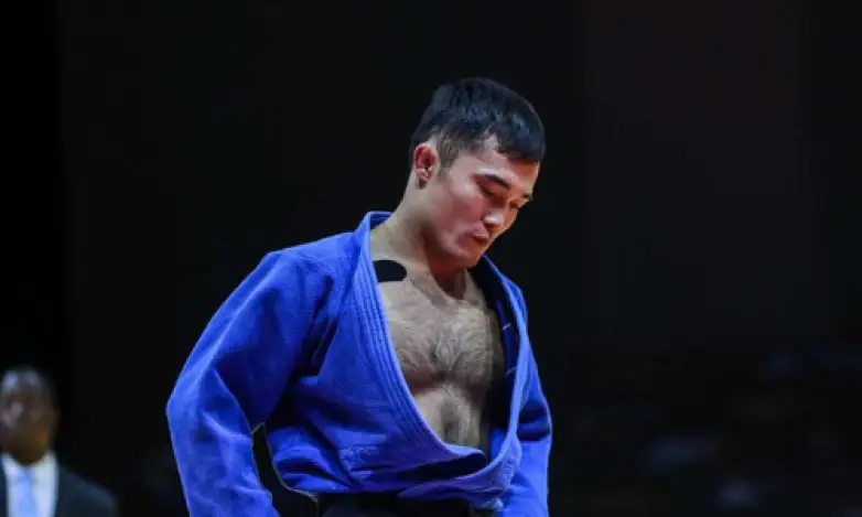 Появилось видео «золотой» схватки казахстанца на турнире Grand Slam по дзюдо в Душанбе