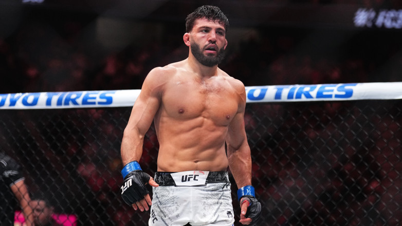 Казахстанский менеджер топового бойца UFC назвал причину срыва титульного шанса
