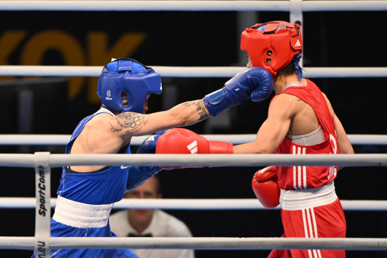 Разгромом завершился бой двукратной чемпионки мира из Казахстана в отборе на Олимпиаду