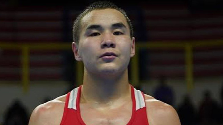 Казахстанский боксер провел второй бой в отборе на Олимпиаду-2024