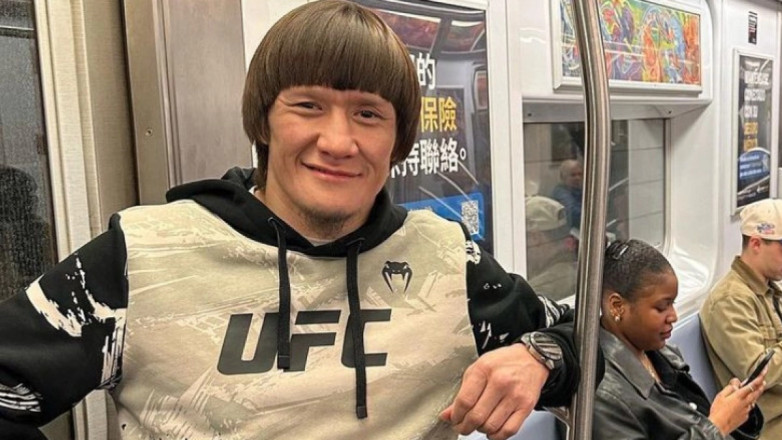 «Пацаны потихоньку подъедут». Исторический для Казахстана боец ММА начинает поход в UFC в США
