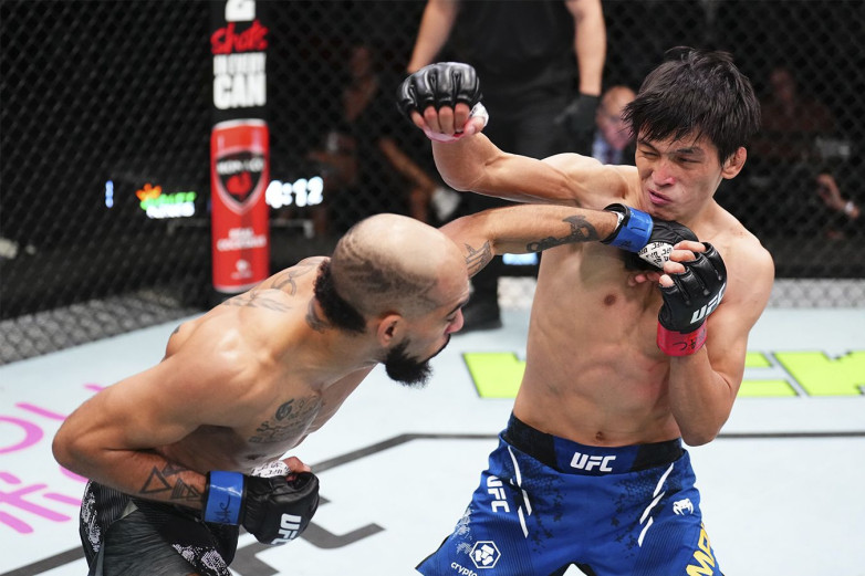 «Если не наделает глупостей». Казахстанец из UFC получил совет на следующий бой, узнал ставку соперника и главное условие поединка